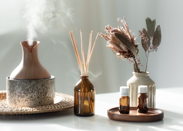 Spa composition with incense sticks, air humidifier and aroma oils. Aroma oil diffuser lamp with the stick perfume. SSUCv3H4sIAAAAAAAACpySz27DIAzG75P2DhHnRmpClJG9SrWD+ZMGlUIFpNNU9d1nIKnYdbf4Z/uzP5zH+1vTEA5BC/LZPFKEsTZmDdFD1M4iPh427pWVytfk7ul4rAHoOlJSR+c1mBpyiGKxcFUI7WpMws+cJCFCXIMKaZcNCYjqjBoFviTKwqcSN3siJ7EDU4QcKhZWntmOivi/OsvH18vwWVnxkxeujHhlFBQjp1JKLt9R+WttDVapXeXq7gSYVEArJdA38PCn7+a10PZcEReXfJddSbjVRp+2epkhxrkbcJNefcYxaucLhIDlcufVbIF/gbtWc6yL2dOmSiQeJ4UdpSPtPtg0DT2llI3TVlAOumjUyevsQhiLi5a1K502IDOXQ9+zvp27Cdqh52PLOjm0tGPdzOYjsJ7jLZ6/AAAA//8DAOsQ6GC5AgAA
